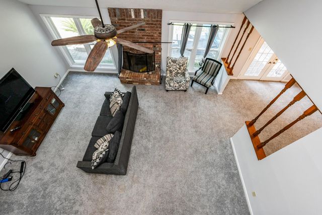 11210 Crayford Court, Houston, TX 77065