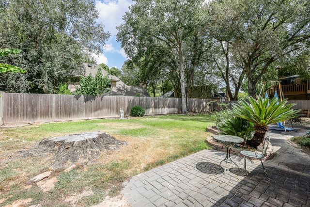11210 Crayford Court, Houston, TX 77065