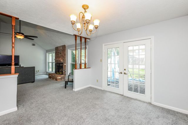 11210 Crayford Court, Houston, TX 77065
