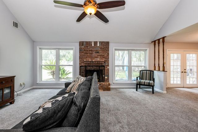 11210 Crayford Court, Houston, TX 77065