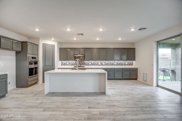 8713 N 172 Lane N, Waddell, AZ 85355