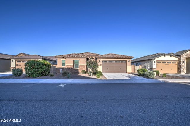 8713 N 172 Lane N, Waddell, AZ 85355