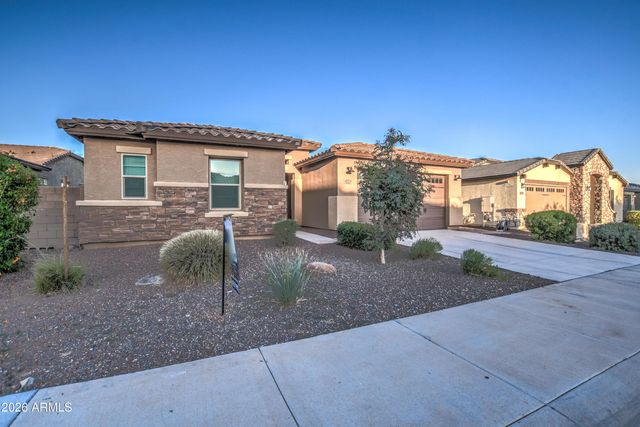 8713 N 172 Lane N, Waddell, AZ 85355