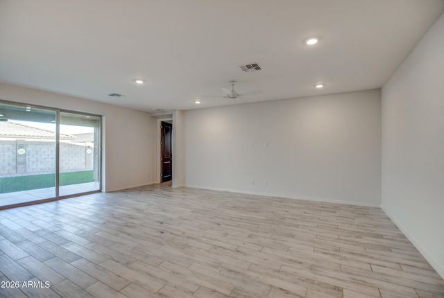 8713 N 172 Lane N, Waddell, AZ 85355