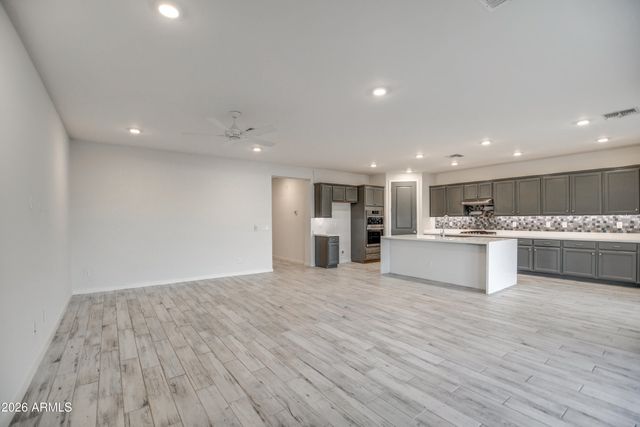 8713 N 172 Lane N, Waddell, AZ 85355