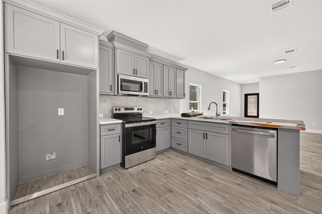527 Oleander Street, Prairie View, TX 77484