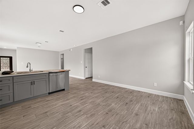 527 Oleander Street, Prairie View, TX 77484