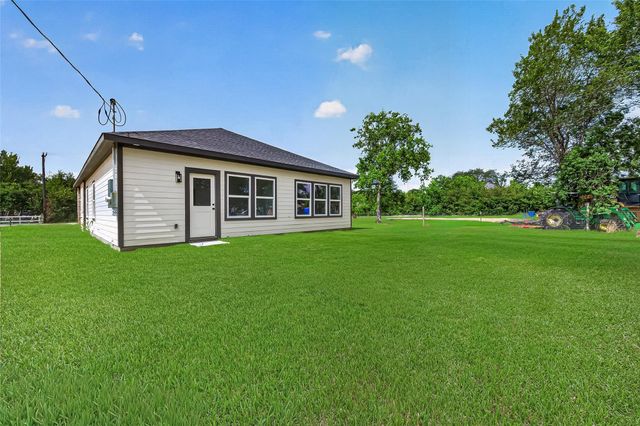 527 Oleander Street, Prairie View, TX 77484
