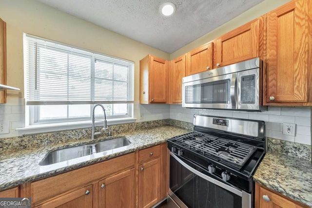 144 Windcroft Court NW, Acworth, GA 30101