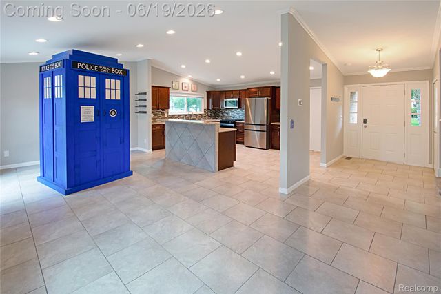 12137 Volpe Drive, Sterling Heights, MI 48312