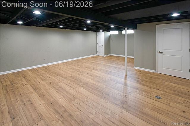 12137 Volpe Drive, Sterling Heights, MI 48312