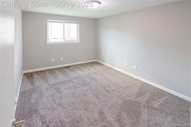 12137 Volpe Drive, Sterling Heights, MI 48312
