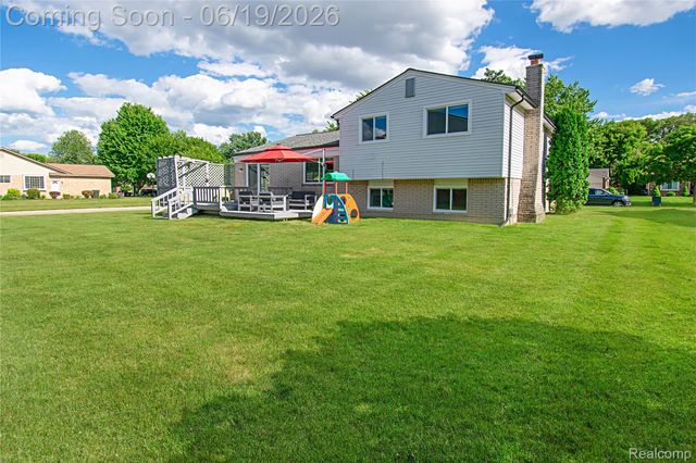 12137 Volpe Drive, Sterling Heights, MI 48312