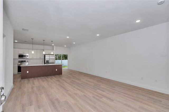 6392 SW 155 PLACE, Ocala, FL 34474