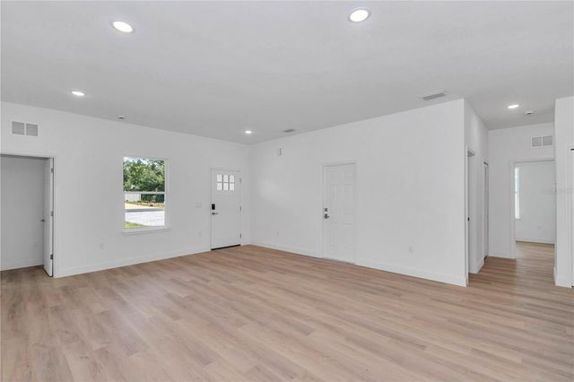 6392 SW 155 PLACE, Ocala, FL 34474