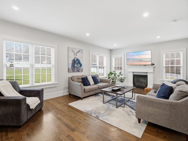 121 Greenwood Rd, Andover, MA 01810