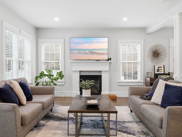 121 Greenwood Rd, Andover, MA 01810