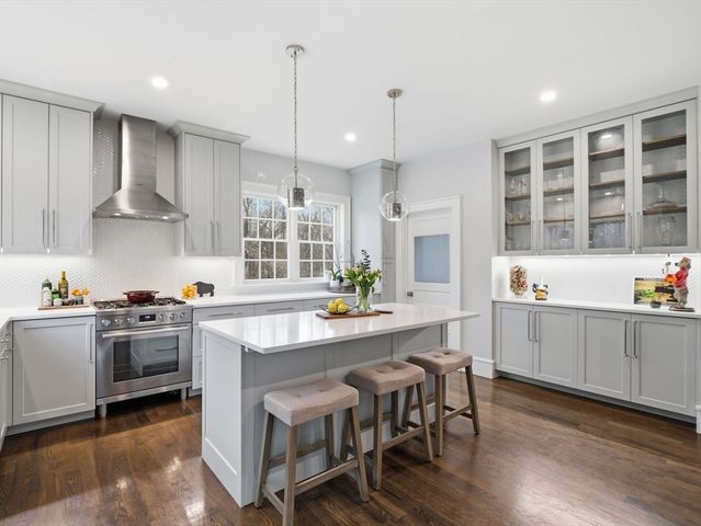 121 Greenwood Rd, Andover, MA 01810