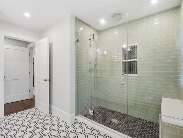 121 Greenwood Rd, Andover, MA 01810