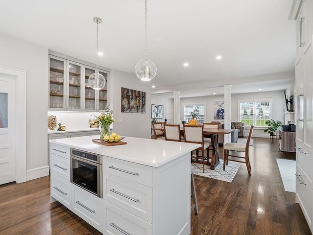 121 Greenwood Rd, Andover, MA 01810