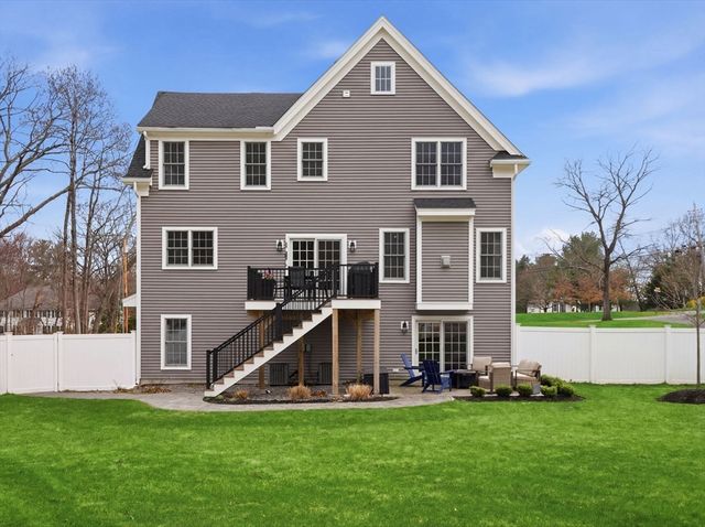 121 Greenwood Rd, Andover, MA 01810