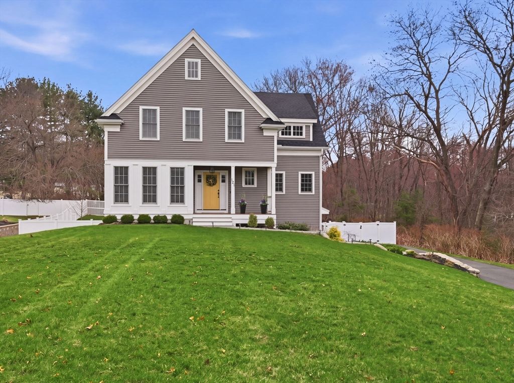 121 Greenwood Rd, Andover, MA 01810
