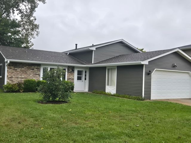 1310 Leawood Drive, Elgin, IL 60120