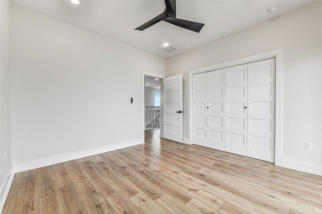 9208 W Bay Road, Galveston, TX 77554