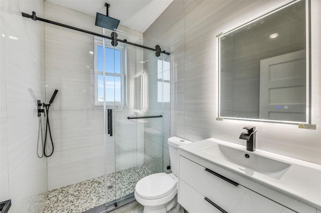 9208 W Bay Road, Galveston, TX 77554