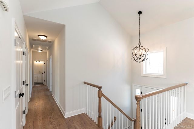 748 9W Route, Valley Cottage, NY 10989