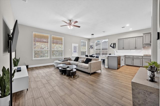 3668 Walnut Ridge Drive, Grand Prairie, TX 76065