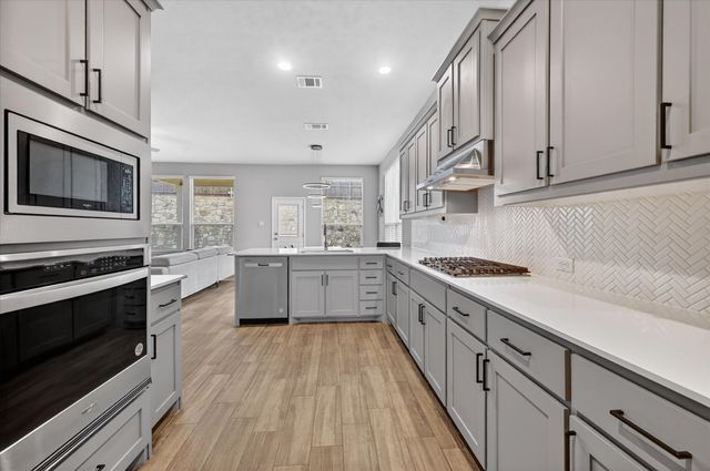 3668 Walnut Ridge Drive, Grand Prairie, TX 76065