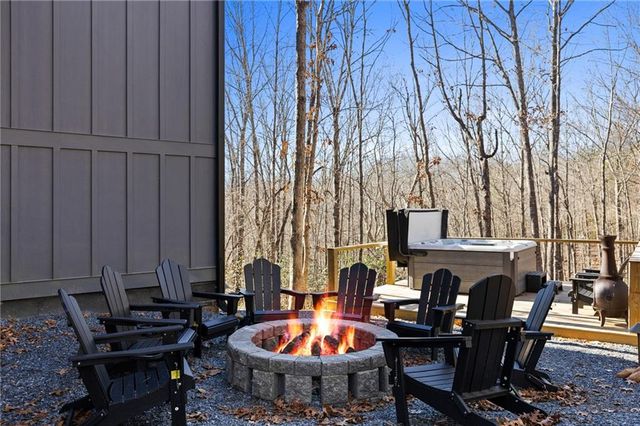 572 Left Turn, Blue Ridge, GA 30513