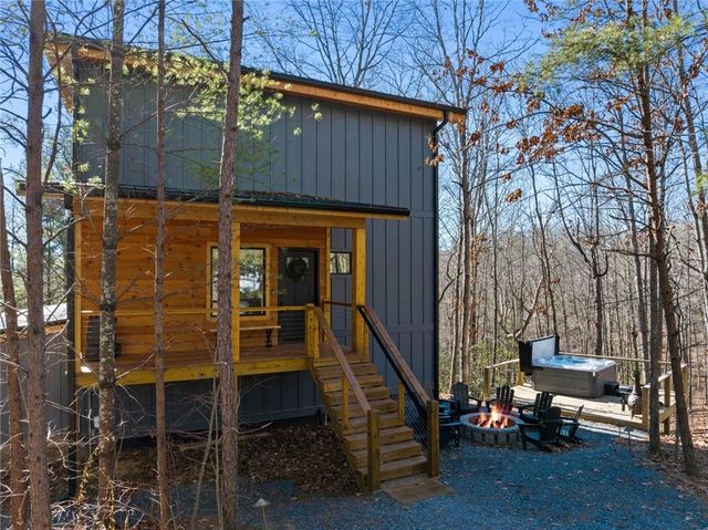 572 Left Turn, Blue Ridge, GA 30513
