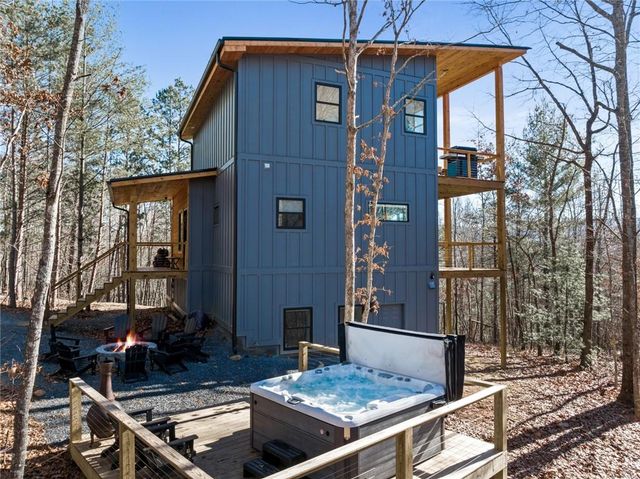 572 Left Turn, Blue Ridge, GA 30513