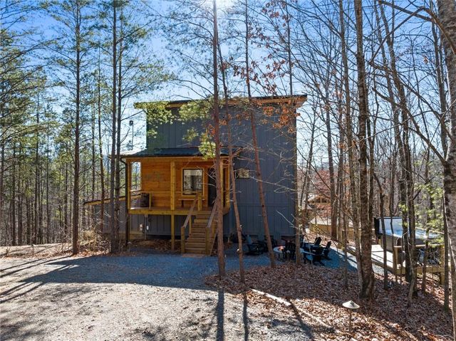 572 Left Turn, Blue Ridge, GA 30513