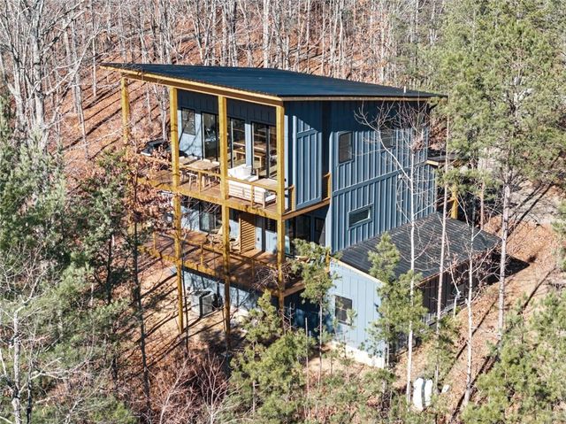 572 Left Turn, Blue Ridge, GA 30513