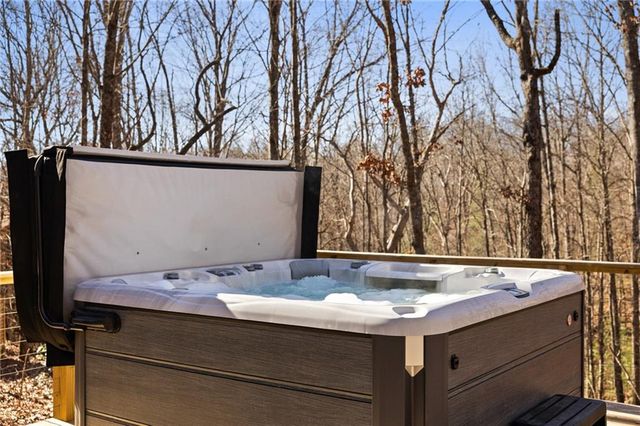 572 Left Turn, Blue Ridge, GA 30513