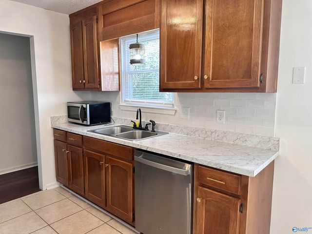 13908 Creely Drive, Huntsville, AL 35803