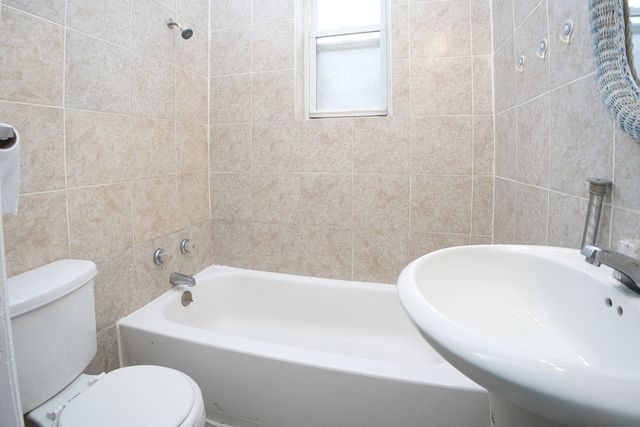 3645 S Wood Street, Chicago, IL 60609