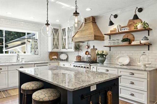 15724 Wild Oak Lane, Roland, AR 72135