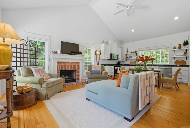 15724 Wild Oak Lane, Roland, AR 72135