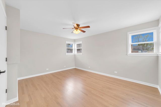 2112 Portsmouth Avenue, Westchester, IL 60154