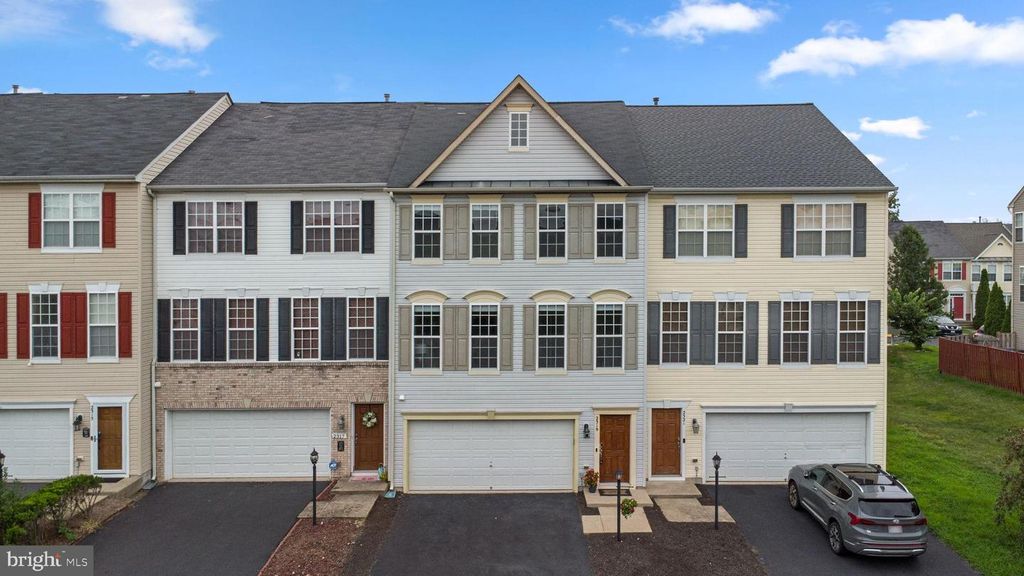 2319 BATTERY HILL CIR, Woodbridge, VA 22191