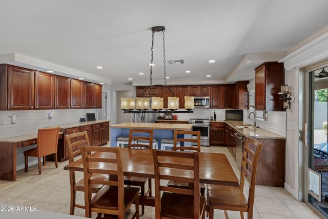 1450 E CRESCENT Way, Chandler, AZ 85249