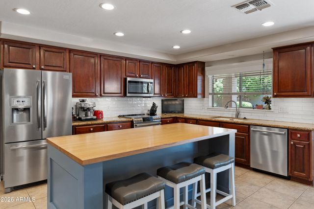 1450 E CRESCENT Way, Chandler, AZ 85249
