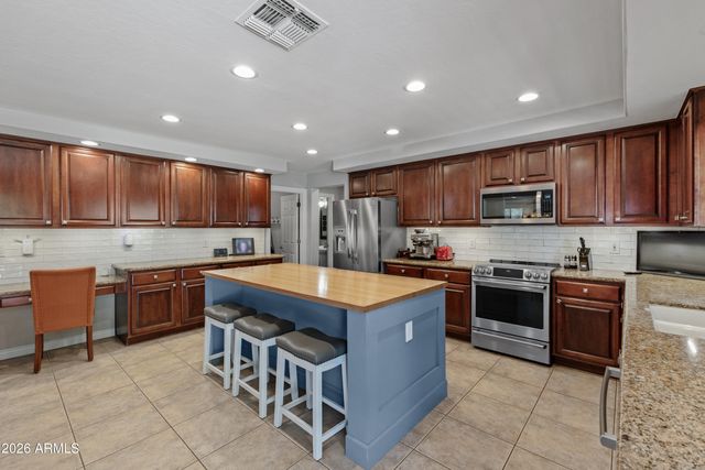 1450 E CRESCENT Way, Chandler, AZ 85249
