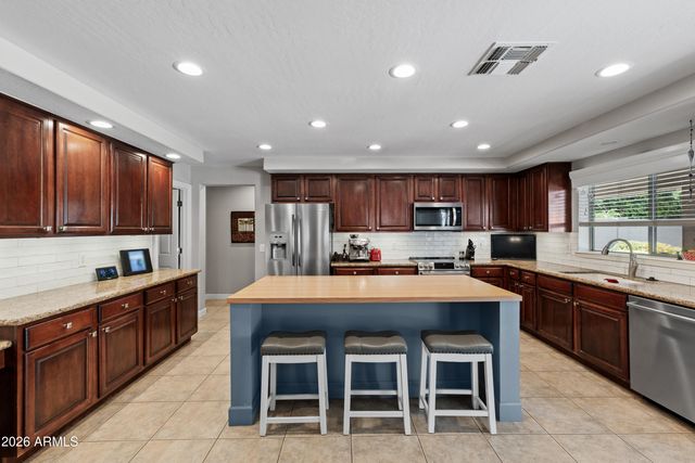 1450 E CRESCENT Way, Chandler, AZ 85249