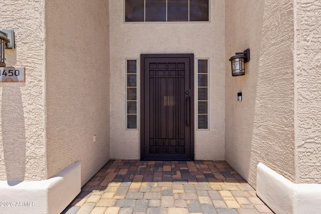 1450 E CRESCENT Way, Chandler, AZ 85249