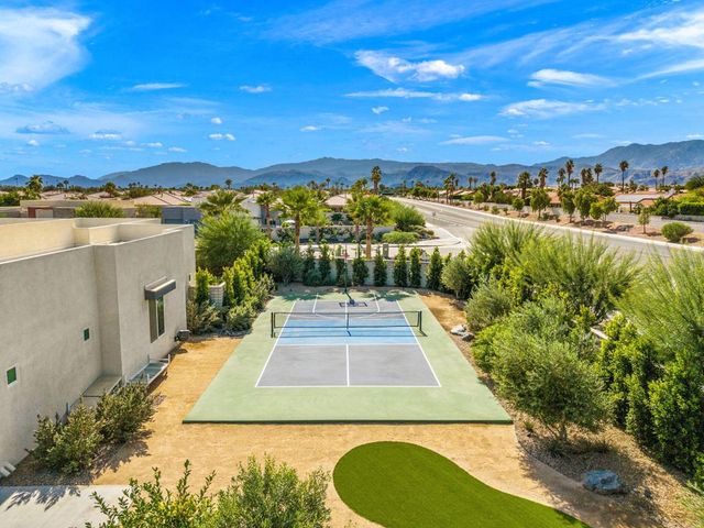 2 Iridium Way, Rancho Mirage, CA 92270